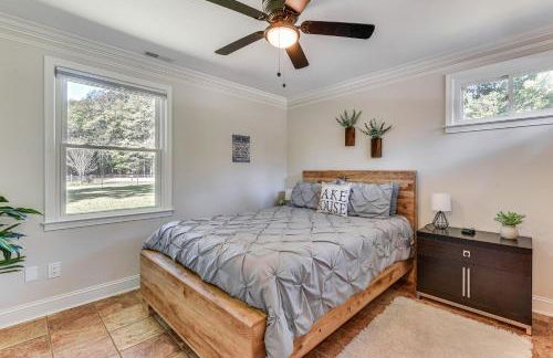 Lakeside Cedar Pines Bungalow 5 Mi to Main St! - Foto 14