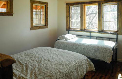 Historic Nature Lovers Cabin on Farm in Paonia! - Foto 14