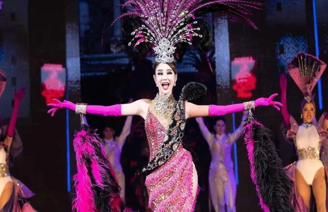 Genießen Sie die Tiffany Show mit dem Silber-Ticket und einer Stadtrundfahrt - Foto 3