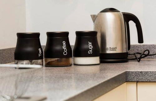 Clifton Spacious 3 Bed Apt & Parking - Simplycheckin - Foto 13