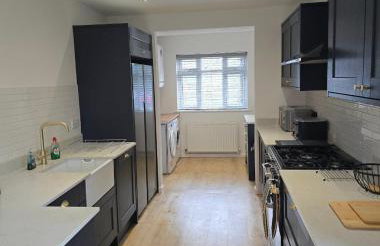 4 bedroom detached house - Foto 15