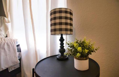 Chic & Cozy 2 bedroom - 1 bathroom - RATED BEST - Foto 27