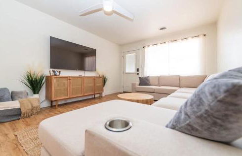 Newly Remodeled Family Friendly Home - Foto 1