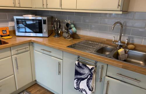 1 Bed-pet Friendly-parking-patio-close to Coasts - Foto 59