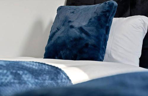 Luxury Birmingham City Centre Townhouse with FREE Parking - Sleeps 4 - Perfect for Contractors, Business Travellers, Families and other Groups - Near Bullring, Newstreet, Selfridges, NEC, NIA & Birmingham airport - Foto 17