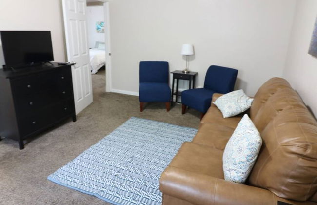 Windsor Park Pad apt 2 min to Mass Ave With AC - Foto 6