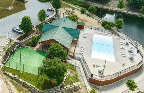 Couples Condo Retreat Overlooking Golf Course - Foto 40