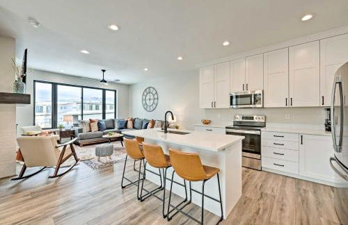 Newly-Built Lakeside Gem with Community Perks! - Foto 9