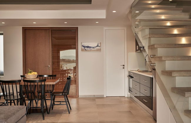 Beachfront Alassa Villas w Private Pools Complex - Foto 14