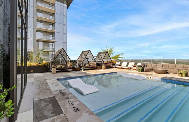 Modern Rainey St Oasis with Pool & Views - Foto 20