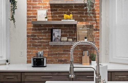 Games,BBQ, Netflix plus FREE Parking Near Bakery Square - Foto 30