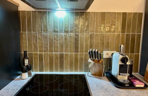 Karl Central Flats - Netflix - Parkplatz - Balkon - Foto 24