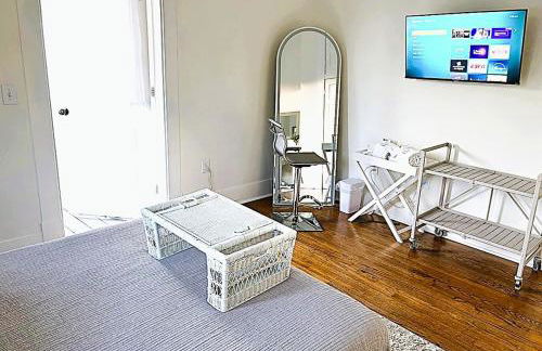 White Magnolia - Bakery Treats, Walk to Beach, Strand, Cruise, Pleasure Pier - Foto 21