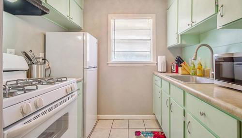 Cozy & Comfy - Few blocks away from Plaza District - Foto 2