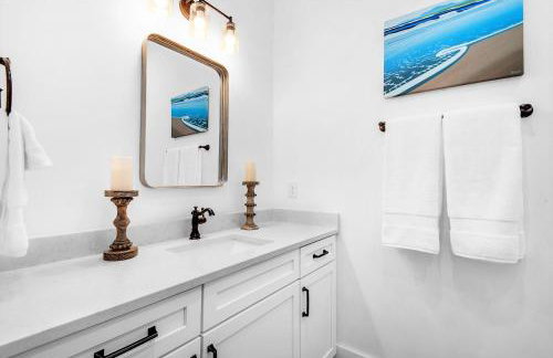 Latitude! New 8 Bedrooms! Beach! - Foto 17