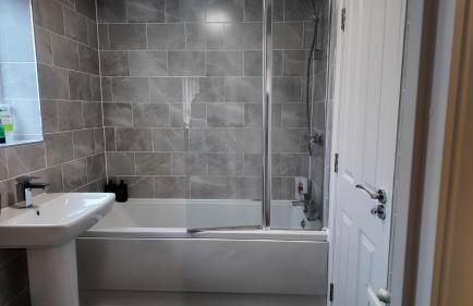 Modern house in City Centre with private parking and gated property - Foto 5