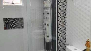 1 quadra da Praia e da Roda Gigante - Foto 2