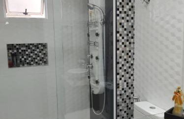 1 quadra da Praia e da Roda Gigante - Foto 2