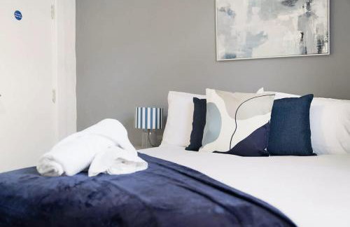 Stylish 4BR Retreat Near Town Centre - Foto 23