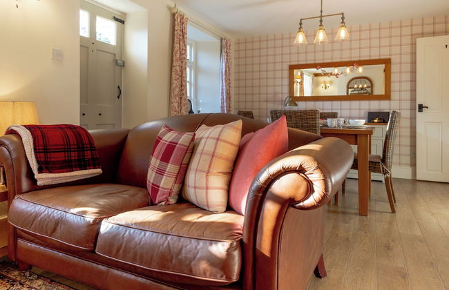 Jasmine Cottage-2BD in Heart of Bourton - Photo 32