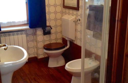 Charming, cozy, and bright apartment - Photo 13