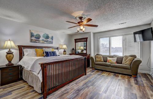 Lakefront Stillwaters Villa with Deck and Private Dock - Foto 21