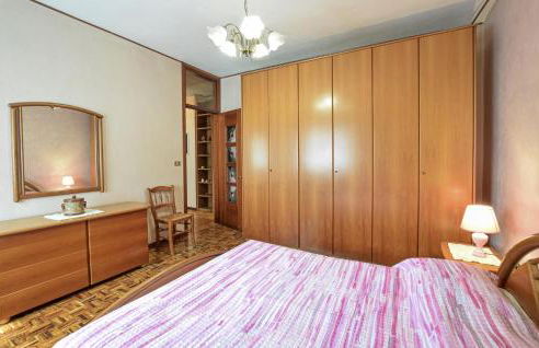 3 Bedroom Amazing Apartment In Lamon - Foto 13