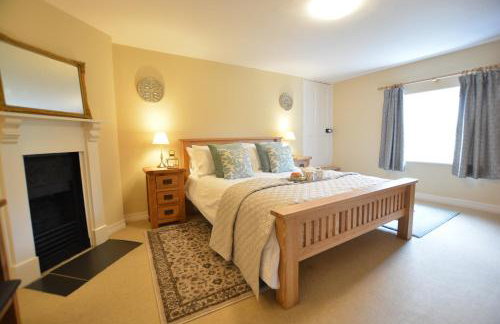 Henstead Hall - Photo 16