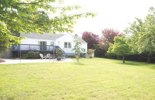 Spacious 5BR 2BA Home - Fenced Yard, BBQ, Fire Pit - Foto 2