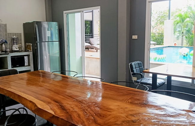 Villa Rajapruek Entire 3 villas 7 bedrooms near airport - Photo 22