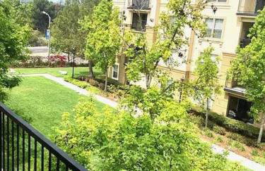 Luxury condo near Irvine Business & UCI Hospital - Photo 14