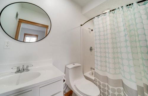 4 Mi to Lake Golf-View Erie Condo with Porch - Foto 16