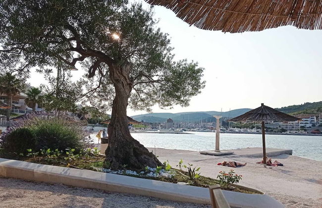 Coastal Apartment - Sleeps 6, Balcony & Parking - Foto 37