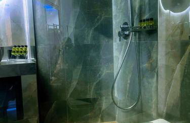 Moon Boutique Hotel - Ultra Luxury Suites with Pool, Perfect for Fun and Relaxation By Villa Mana Gers - Photo 75