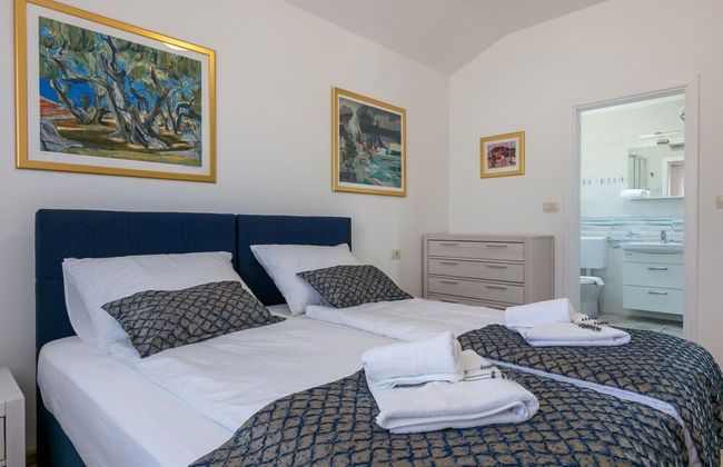 Villa on Brac Island Near Beach & Pool - Foto 3