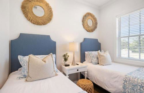 Pass Marianna 8 - Steps to Beach, Pet-Friendly, Pool, Fast WiFi - Photo 6