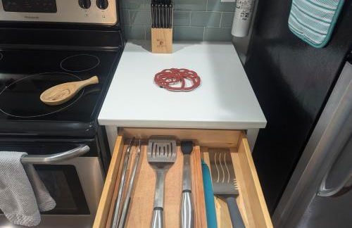 Tranquil Getaway Cottage in Charming, Bethel CT - Foto 6