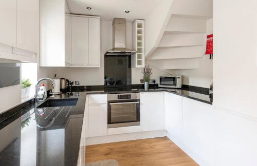 1 Victoria Place - Photo 13