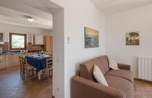 Nice Apartment In Avigliano Umbro - Foto 18