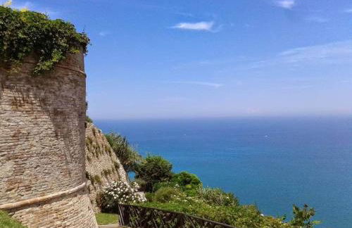 Attico Panoramico tra Verde e Mare con Giardino Deluxe - Foto 42