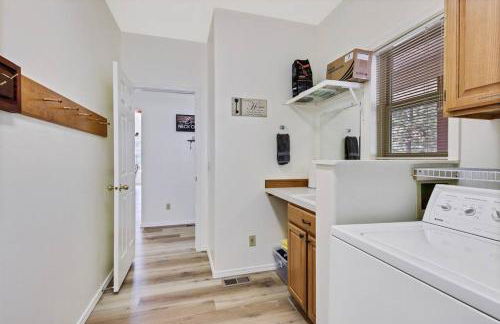 Cascade Cabin Mountain Getaway with Private Beach - Foto 46