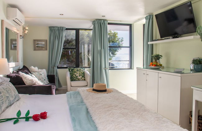 185 on Beach Boutique Suites and Apartments - Photo 18