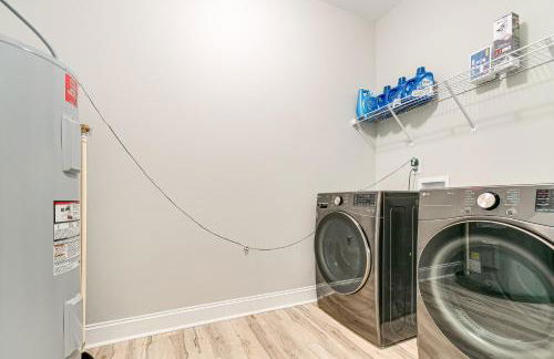 Secluded 18-Acre Retreat in Staley with Game Room - Foto 21