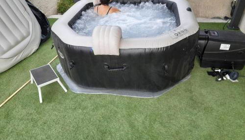 Single storey 40m² bordering pine forest and spa - Foto 2