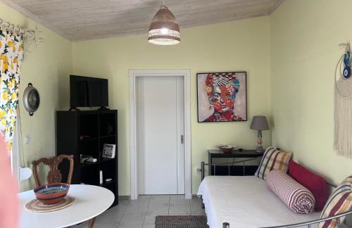 Sea and Garden House - Photo 12