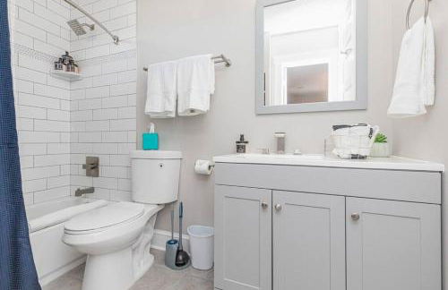 Step into Style Charming RVA Getaway! - Foto 35