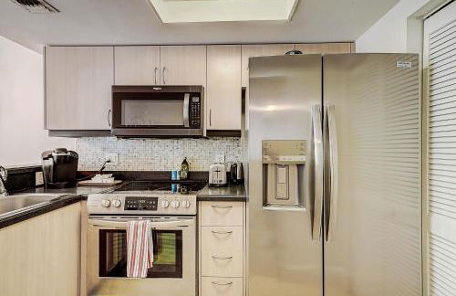 Cute 1 bedroom unit located in Condo Hotel in the heart of Coconut Grove Free Parking - Foto 12