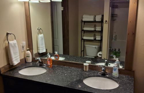 The More the Merrier! Sleeps up to 10 - Foto 8