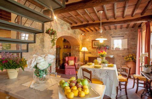 Romantic farmhouse villa Pallina to sleep 5 guests - Photo 19