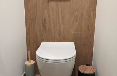 Chazelet - Avec terrasse et jardin - Photo 2